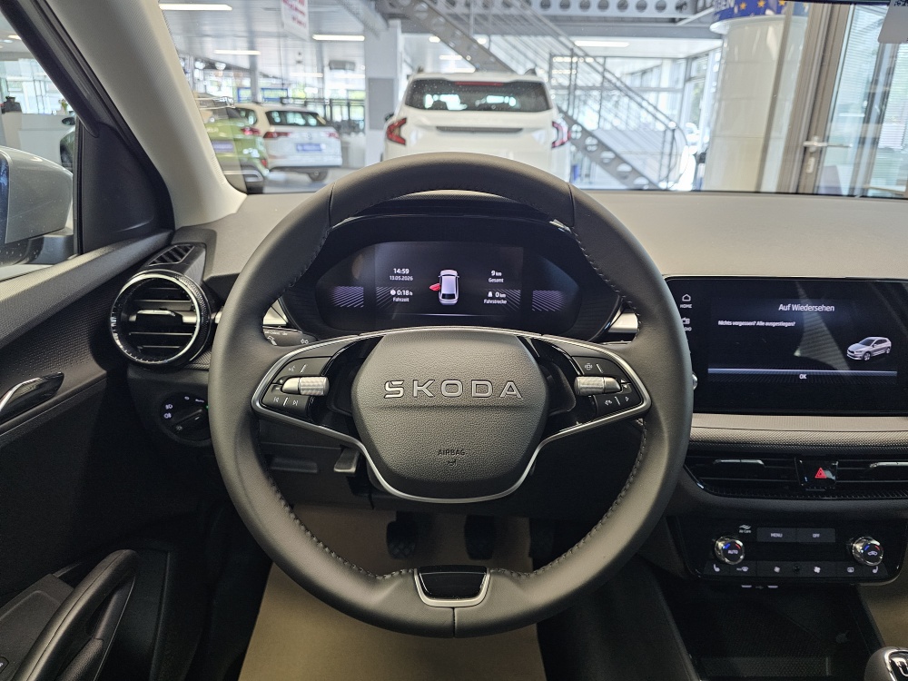 Skoda Fabia bei Hoffmann Automobile in Wolfsburg kaufen und sofort mitnehmen - Bild 18