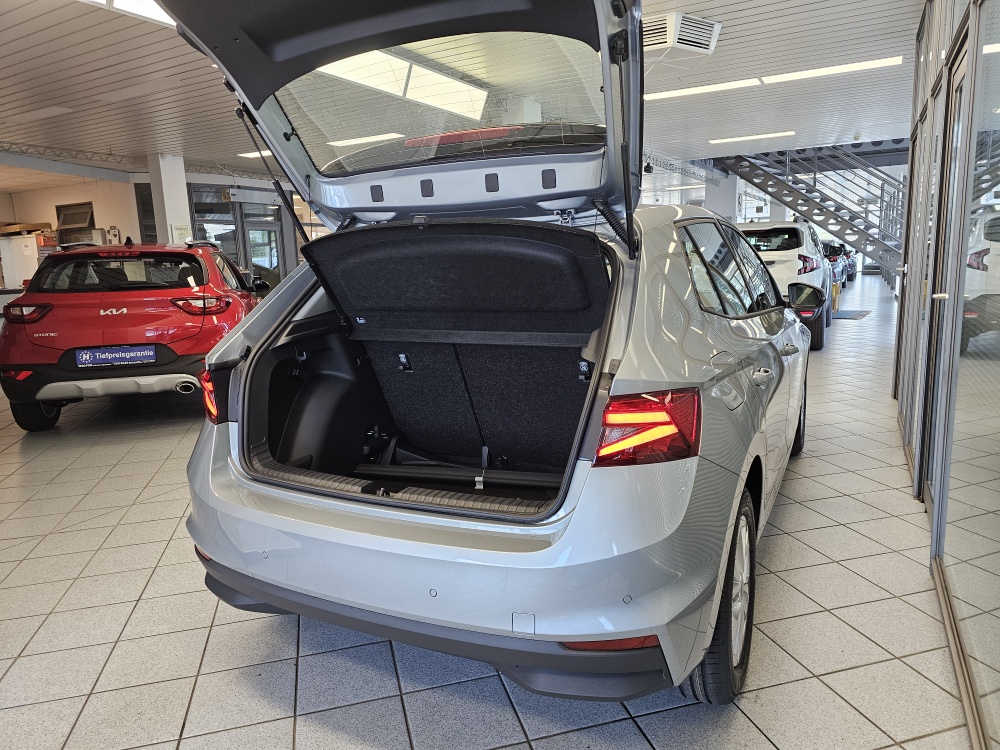 Skoda Fabia bei Hoffmann Automobile in Wolfsburg kaufen und sofort mitnehmen - Bild 2