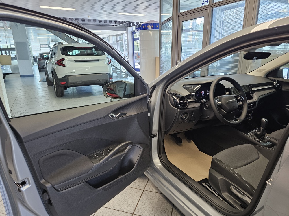 Skoda Fabia bei Hoffmann Automobile in Wolfsburg kaufen und sofort mitnehmen - Bild 21