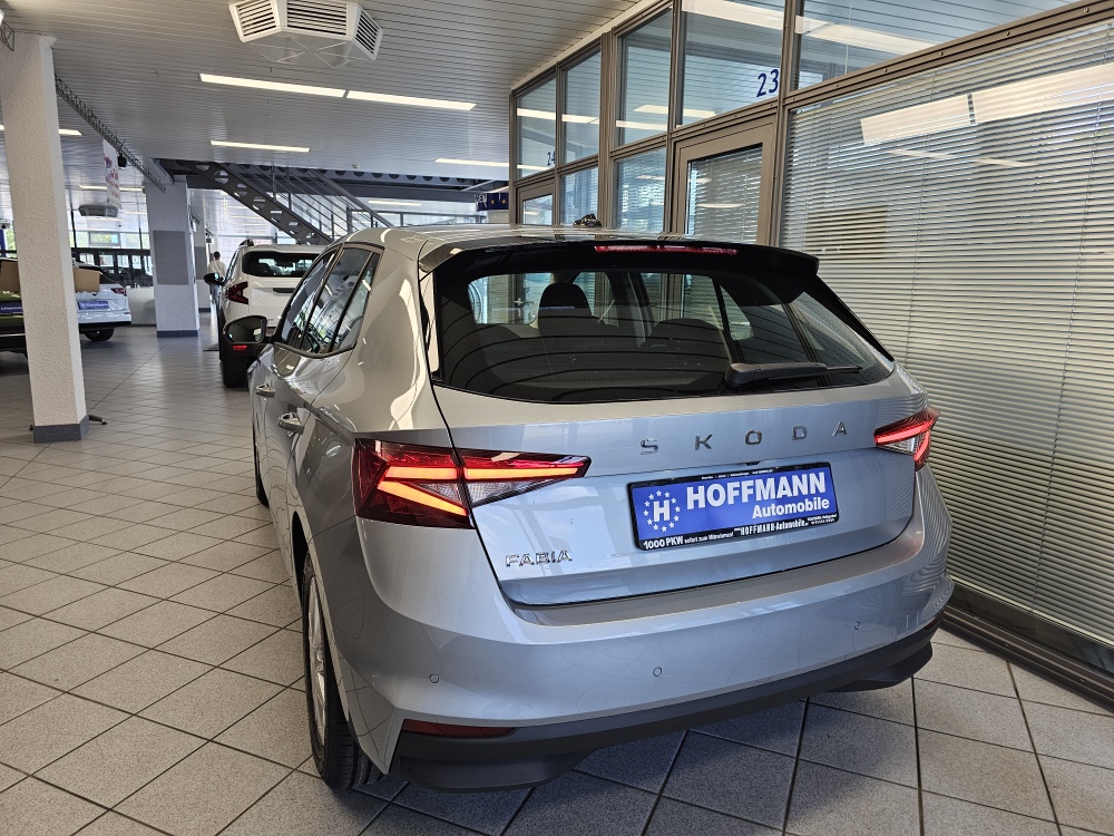 Skoda Fabia bei Hoffmann Automobile in Wolfsburg kaufen und sofort mitnehmen - Bild 3