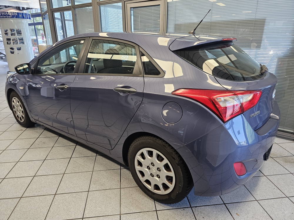 Hyundai i30  bei Hoffmann Automobile in Wolfsburg kaufen und sofort mitnehmen - Bild 12