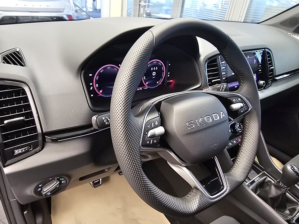 Skoda Karoq bei Hoffmann Automobile in Wolfsburg kaufen und sofort mitnehmen - Bild 26