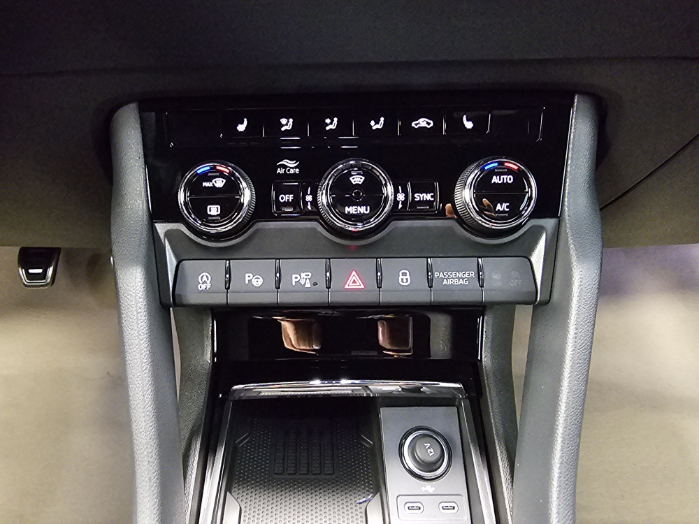 Skoda Karoq bei Hoffmann Automobile in Wolfsburg kaufen und sofort mitnehmen - Bild 11