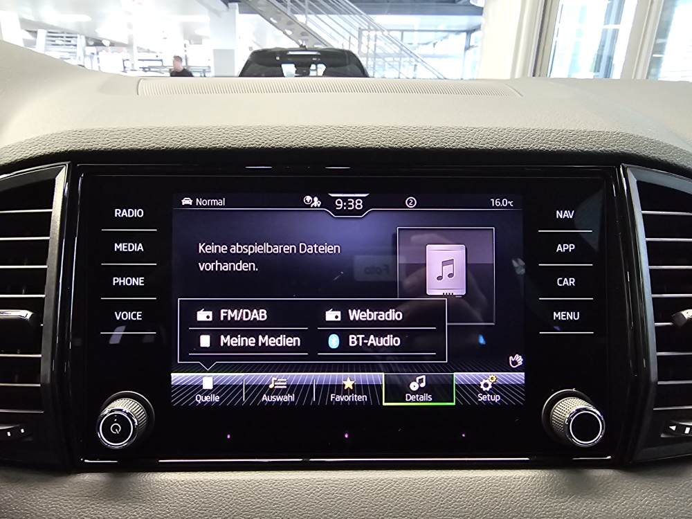 Skoda Karoq bei Hoffmann Automobile in Wolfsburg kaufen und sofort mitnehmen - Bild 17