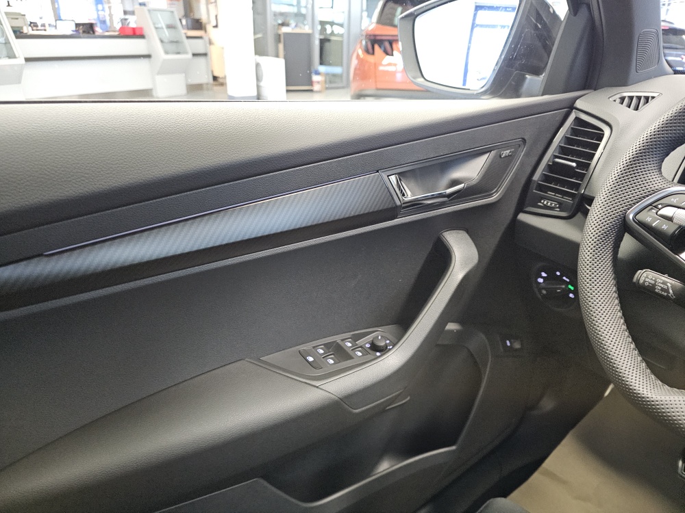 Skoda Karoq bei Hoffmann Automobile in Wolfsburg kaufen und sofort mitnehmen - Bild 24