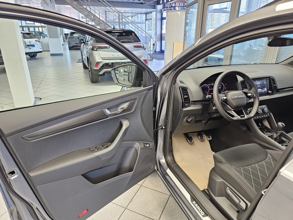 Skoda Karoq bei Hoffmann Automobile in Wolfsburg kaufen und sofort mitnehmen - Bild 28