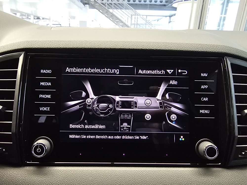 Skoda Karoq bei Hoffmann Automobile in Wolfsburg kaufen und sofort mitnehmen - Bild 19