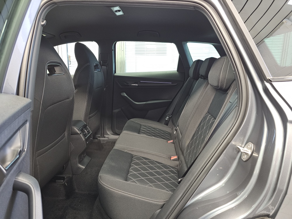 Skoda Karoq bei Hoffmann Automobile in Wolfsburg kaufen und sofort mitnehmen - Bild 7