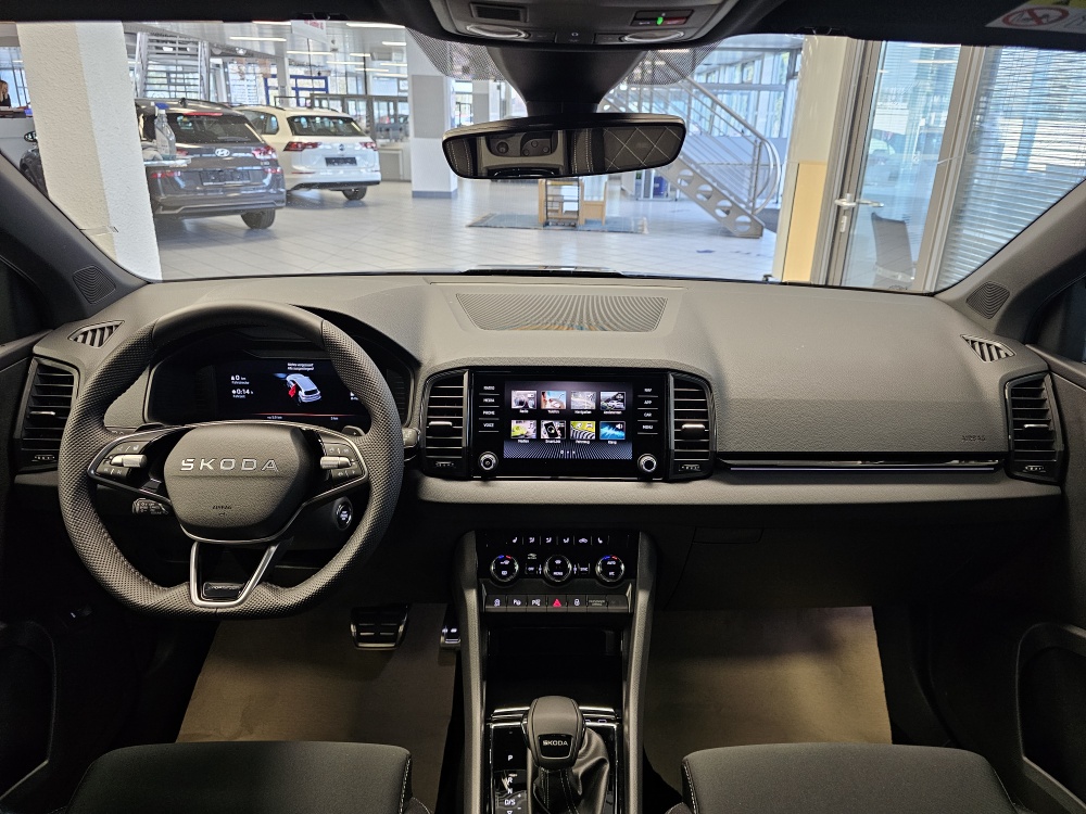 Skoda Karoq bei Hoffmann Automobile in Wolfsburg kaufen und sofort mitnehmen - Bild 9
