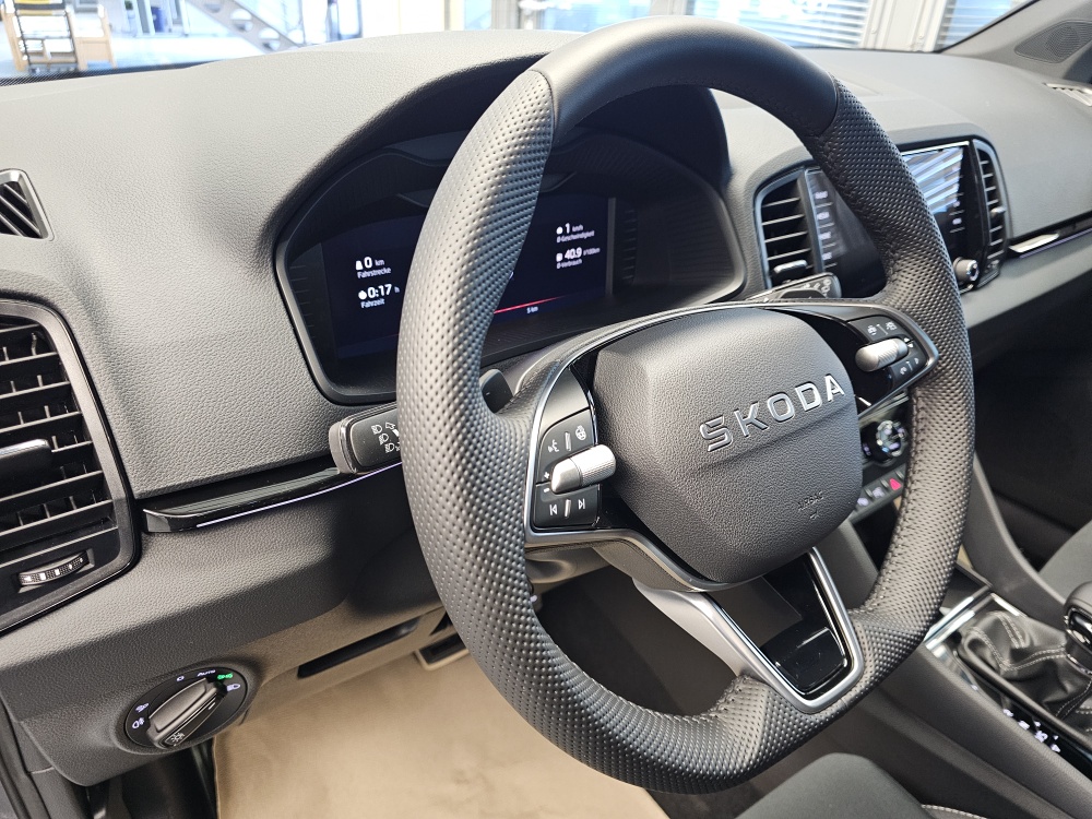 Skoda Karoq bei Hoffmann Automobile in Wolfsburg kaufen und sofort mitnehmen - Bild 26