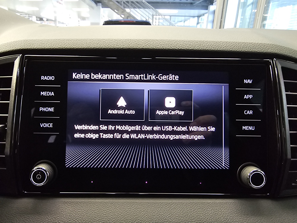 Skoda Karoq bei Hoffmann Automobile in Wolfsburg kaufen und sofort mitnehmen - Bild 18