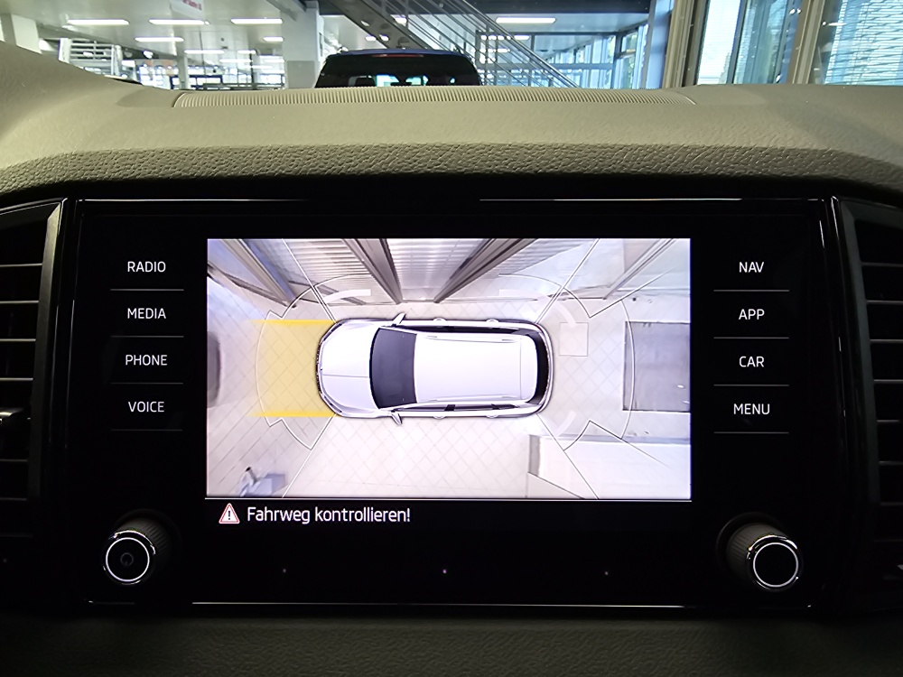 Skoda Karoq bei Hoffmann Automobile in Wolfsburg kaufen und sofort mitnehmen - Bild 20