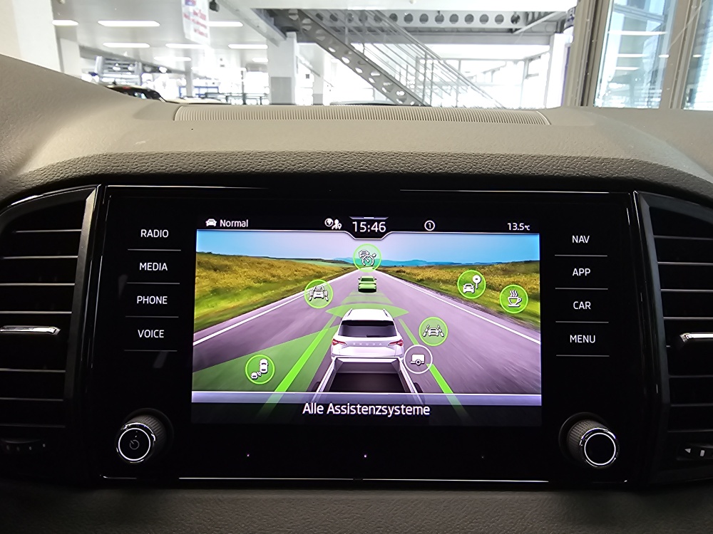 Skoda Karoq bei Hoffmann Automobile in Wolfsburg kaufen und sofort mitnehmen - Bild 16