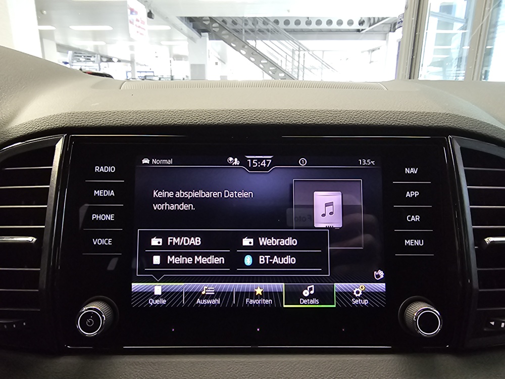 Skoda Karoq bei Hoffmann Automobile in Wolfsburg kaufen und sofort mitnehmen - Bild 17