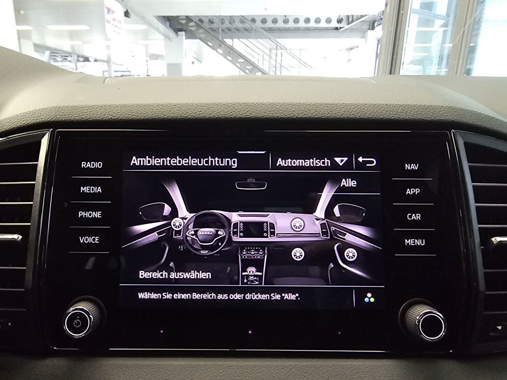 Skoda Karoq bei Hoffmann Automobile in Wolfsburg kaufen und sofort mitnehmen - Bild 19