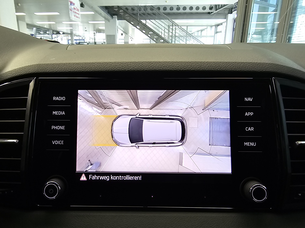 Skoda Karoq bei Hoffmann Automobile in Wolfsburg kaufen und sofort mitnehmen - Bild 20