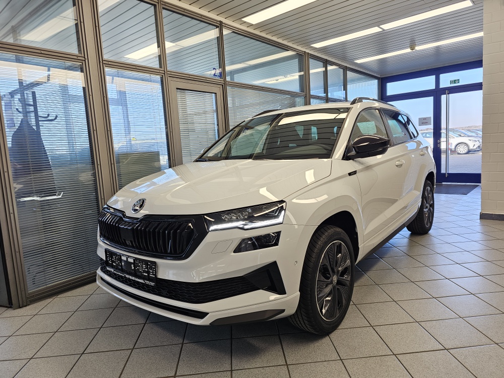 Skoda Karoq Sportline für nur 36.850,- € bei Hoffmann Automobile in Wolfsburg kaufen und sofort mitnehmen