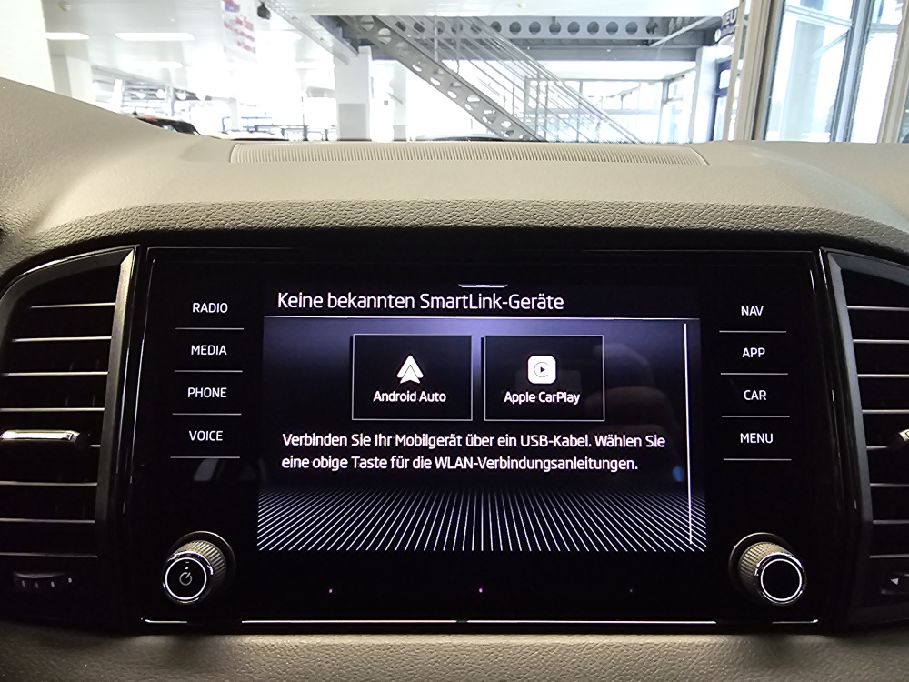 Skoda Karoq bei Hoffmann Automobile in Wolfsburg kaufen und sofort mitnehmen - Bild 18