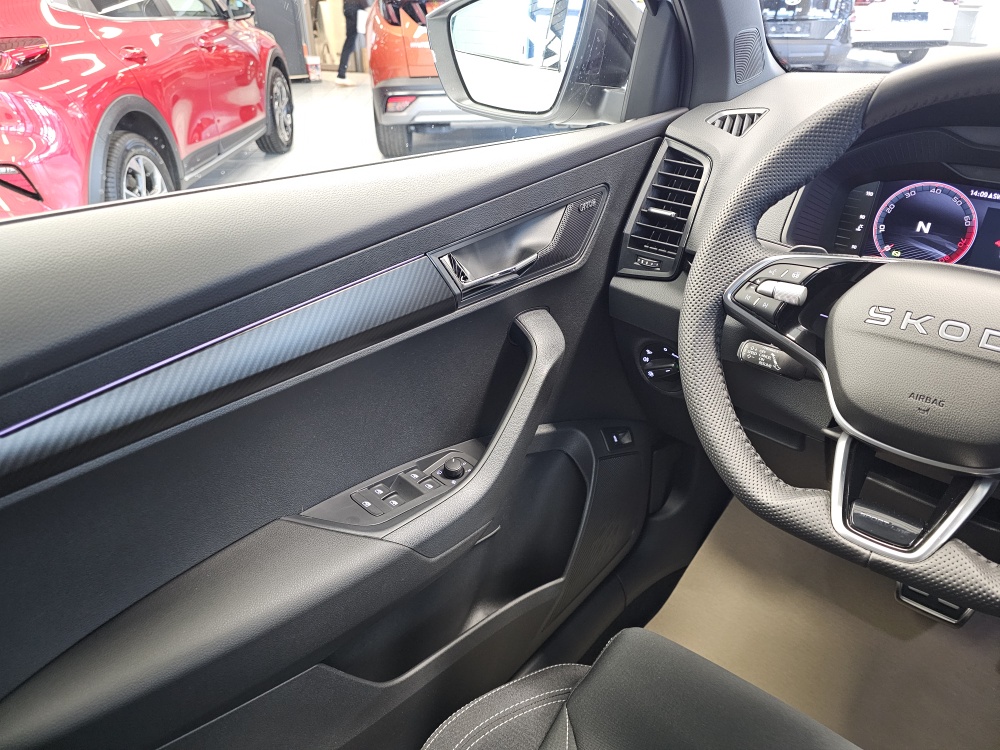 Skoda Karoq bei Hoffmann Automobile in Wolfsburg kaufen und sofort mitnehmen - Bild 24