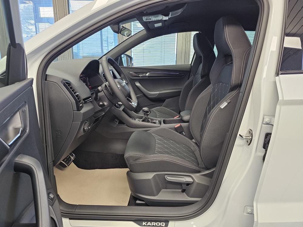 Skoda Karoq bei Hoffmann Automobile in Wolfsburg kaufen und sofort mitnehmen - Bild 30