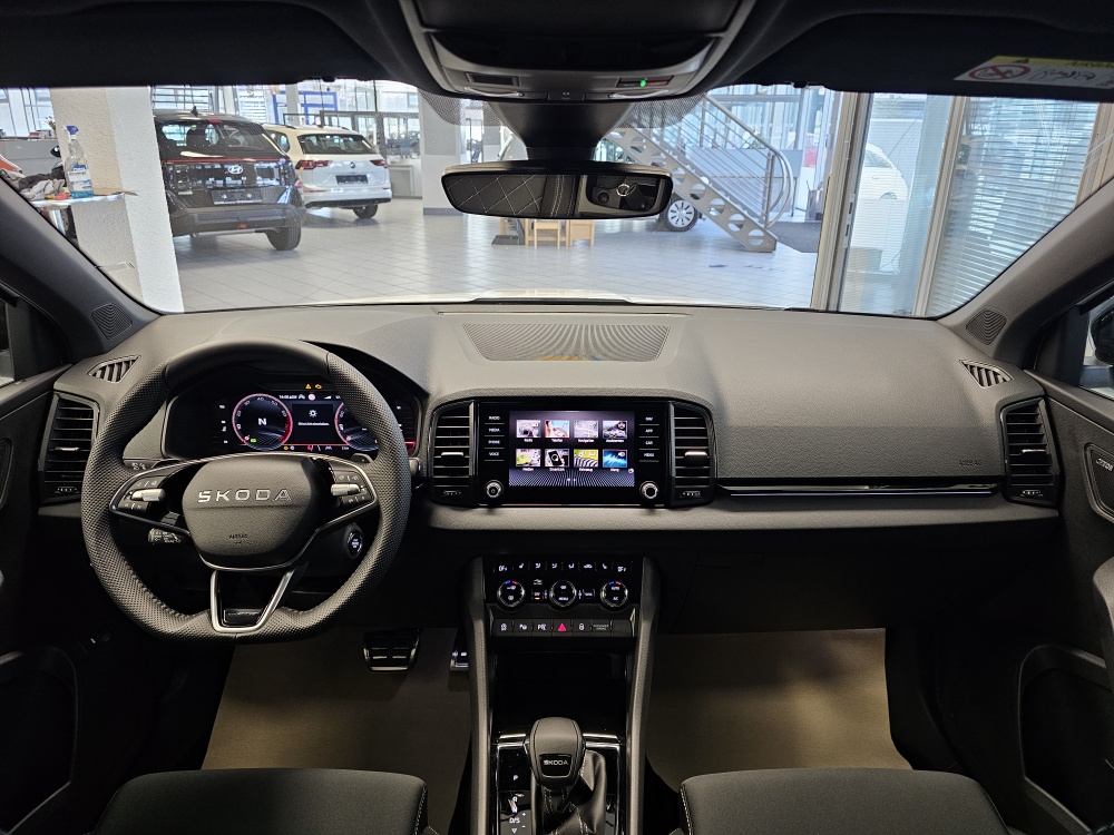 Skoda Karoq bei Hoffmann Automobile in Wolfsburg kaufen und sofort mitnehmen - Bild 9