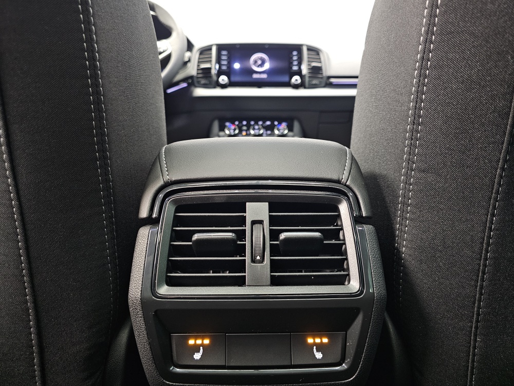 Skoda Karoq bei Hoffmann Automobile in Wolfsburg kaufen und sofort mitnehmen - Bild 8