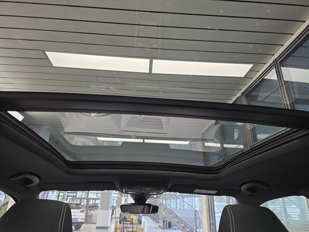Skoda Karoq bei Hoffmann Automobile in Wolfsburg kaufen und sofort mitnehmen - Bild 9