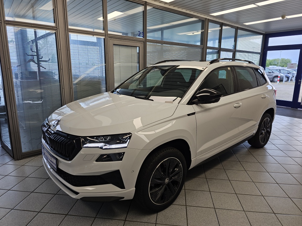 Skoda Karoq Sportline für nur 37.450,- € bei Hoffmann Automobile in Wolfsburg kaufen und sofort mitnehmen