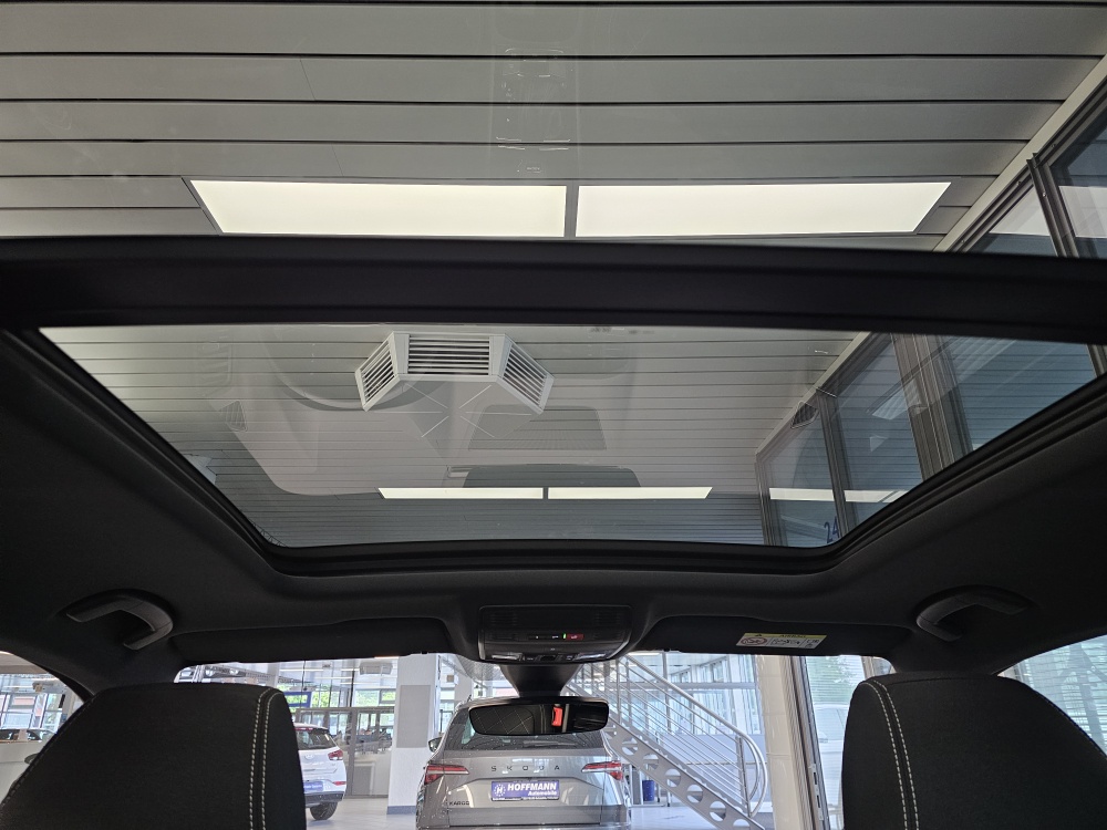 Skoda Karoq bei Hoffmann Automobile in Wolfsburg kaufen und sofort mitnehmen - Bild 9