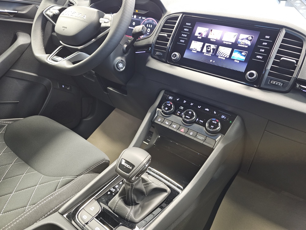 Skoda Karoq bei Hoffmann Automobile in Wolfsburg kaufen und sofort mitnehmen - Bild 10