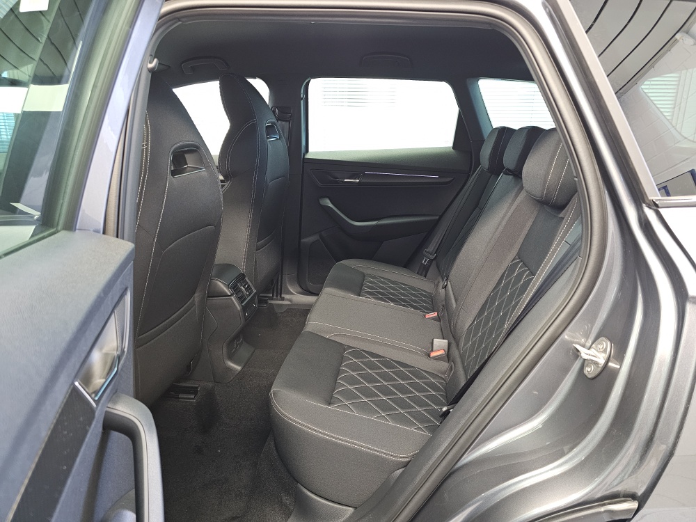 Skoda Karoq bei Hoffmann Automobile in Wolfsburg kaufen und sofort mitnehmen - Bild 7