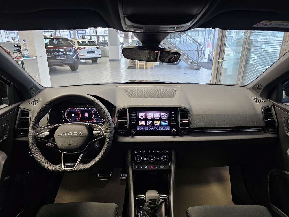 Skoda Karoq bei Hoffmann Automobile in Wolfsburg kaufen und sofort mitnehmen - Bild 9