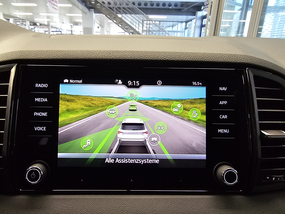 Skoda Karoq bei Hoffmann Automobile in Wolfsburg kaufen und sofort mitnehmen - Bild 16