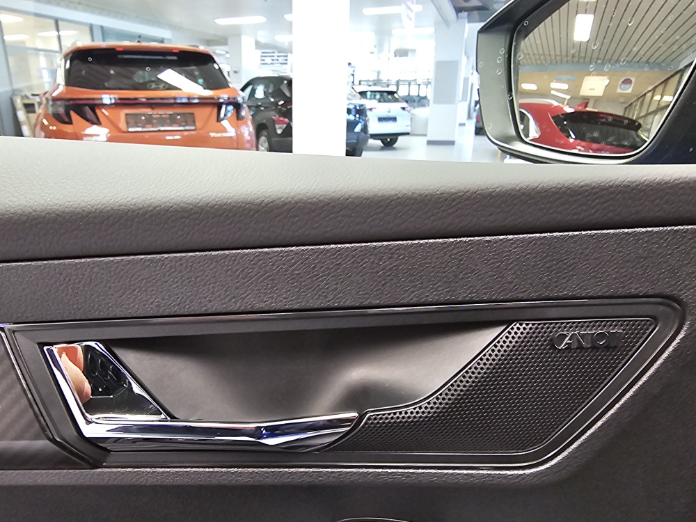 Skoda Karoq bei Hoffmann Automobile in Wolfsburg kaufen und sofort mitnehmen - Bild 28