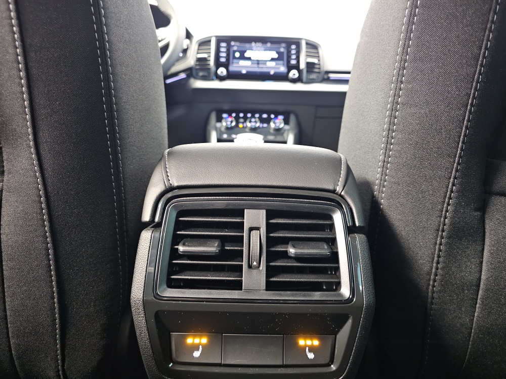 Skoda Karoq bei Hoffmann Automobile in Wolfsburg kaufen und sofort mitnehmen - Bild 8