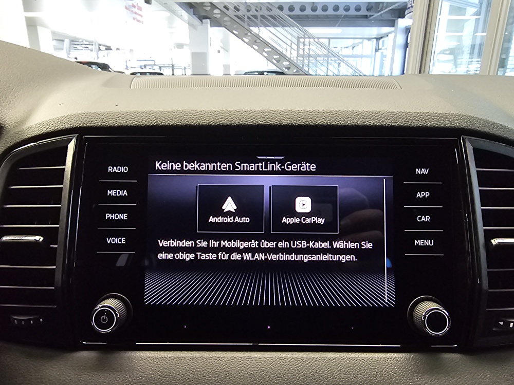 Skoda Karoq bei Hoffmann Automobile in Wolfsburg kaufen und sofort mitnehmen - Bild 18