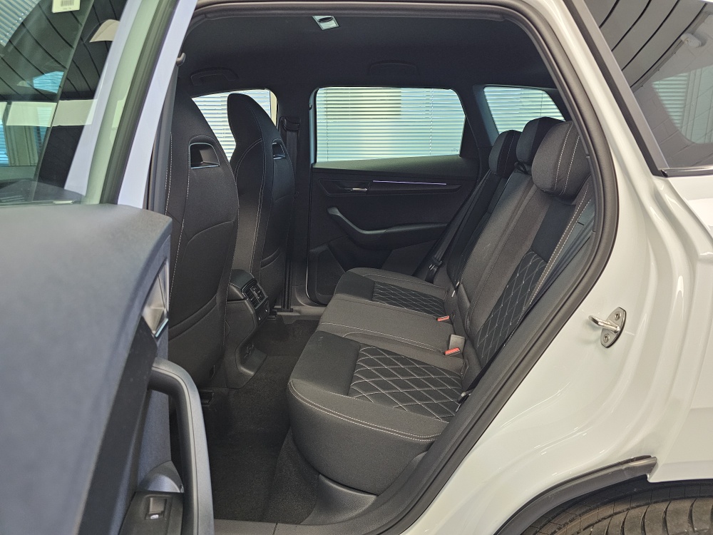 Skoda Karoq bei Hoffmann Automobile in Wolfsburg kaufen und sofort mitnehmen - Bild 7