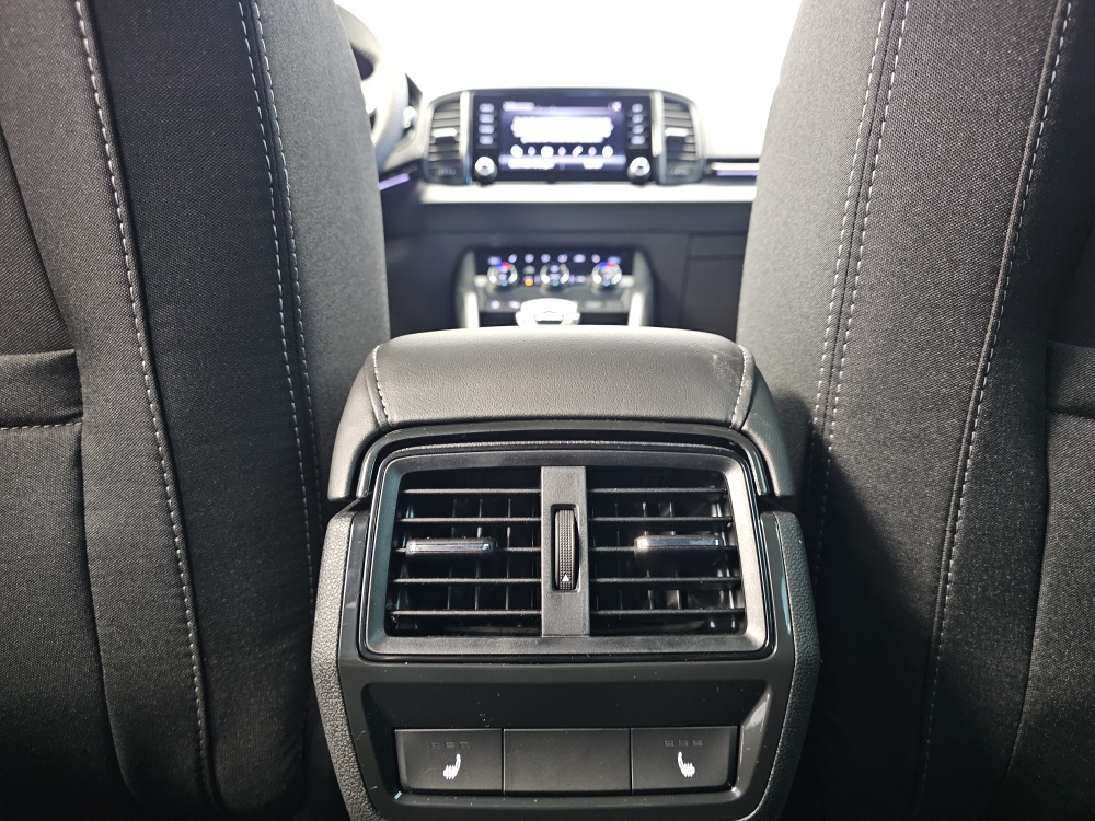 Skoda Karoq bei Hoffmann Automobile in Wolfsburg kaufen und sofort mitnehmen - Bild 8