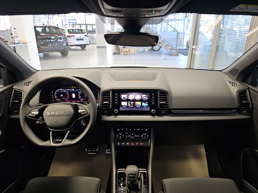 Skoda Karoq bei Hoffmann Automobile in Wolfsburg kaufen und sofort mitnehmen - Bild 9