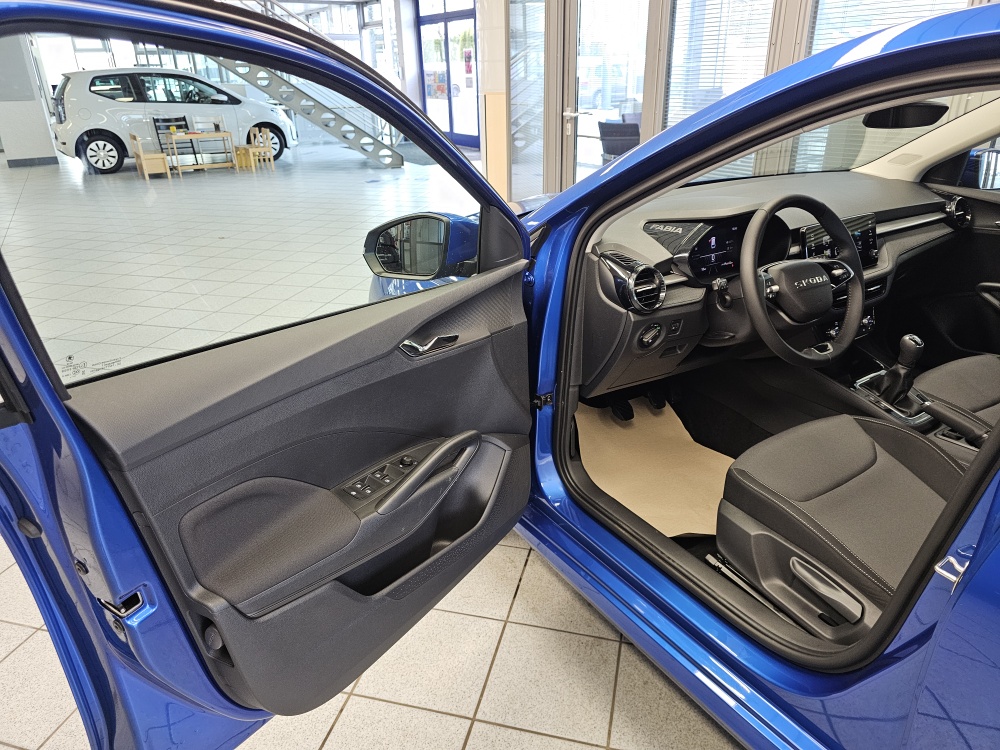 Skoda Fabia  bei Hoffmann Automobile in Wolfsburg kaufen und sofort mitnehmen - Bild 21