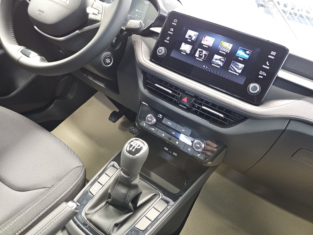 Skoda Fabia  bei Hoffmann Automobile in Wolfsburg kaufen und sofort mitnehmen - Bild 6