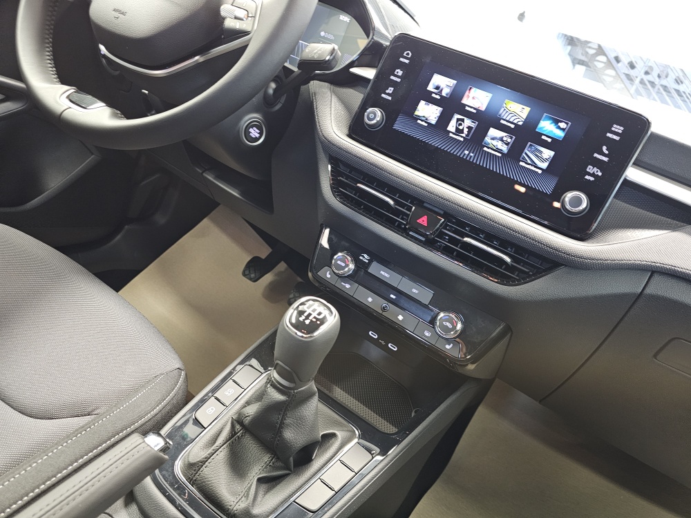 Skoda Fabia  bei Hoffmann Automobile in Wolfsburg kaufen und sofort mitnehmen - Bild 6