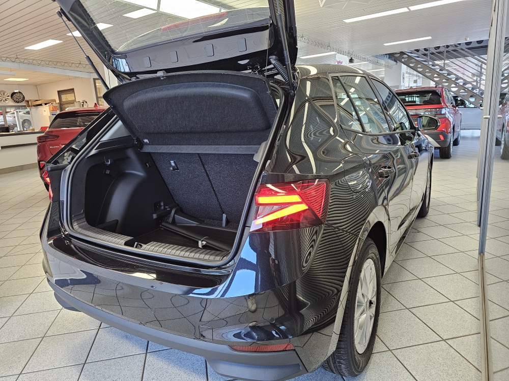 Skoda Fabia bei Hoffmann Automobile in Wolfsburg kaufen und sofort mitnehmen - Bild 2