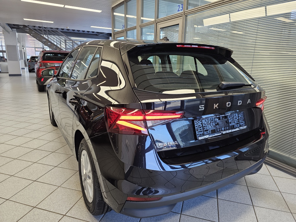 Skoda Fabia bei Hoffmann Automobile in Wolfsburg kaufen und sofort mitnehmen - Bild 3