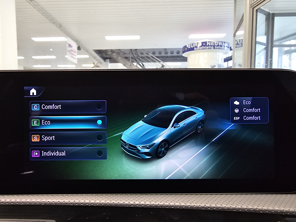 Mercedes-Benz CLA 180  bei Hoffmann Automobile in Wolfsburg kaufen und sofort mitnehmen - Bild 26