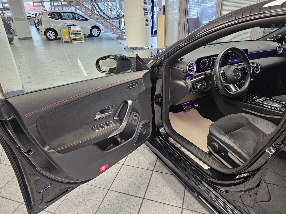 Mercedes-Benz CLA 180  bei Hoffmann Automobile in Wolfsburg kaufen und sofort mitnehmen - Bild 37