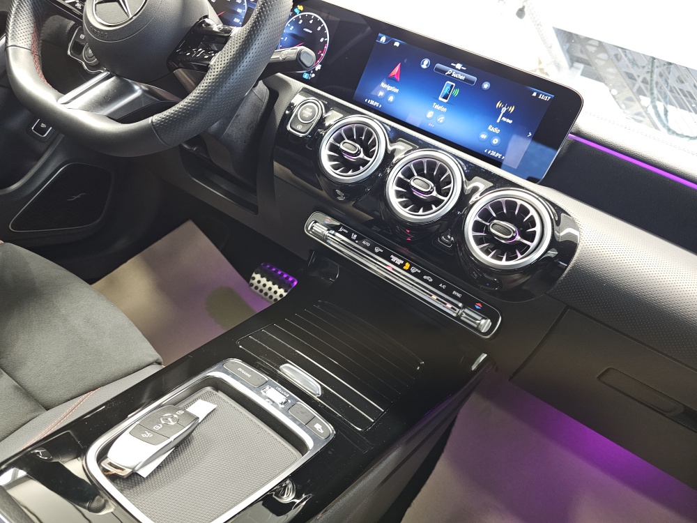 Mercedes-Benz CLA 180  bei Hoffmann Automobile in Wolfsburg kaufen und sofort mitnehmen - Bild 8