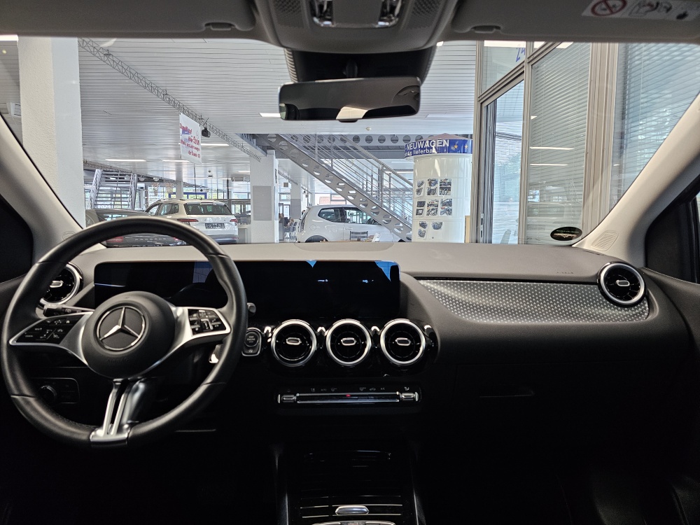 Mercedes-Benz B 180  bei Hoffmann Automobile in Wolfsburg kaufen und sofort mitnehmen - Bild 3