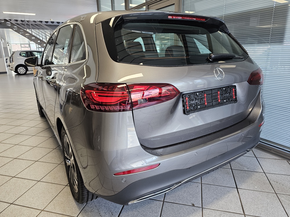 Mercedes-Benz B 180  bei Hoffmann Automobile in Wolfsburg kaufen und sofort mitnehmen - Bild 2