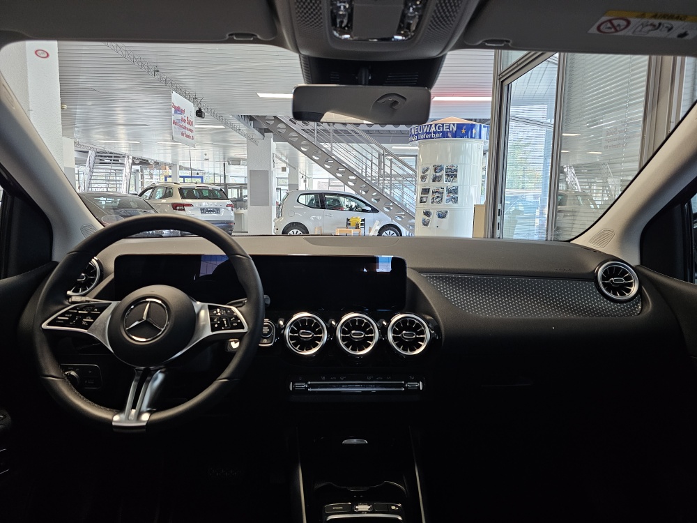 Mercedes-Benz B 180  bei Hoffmann Automobile in Wolfsburg kaufen und sofort mitnehmen - Bild 3